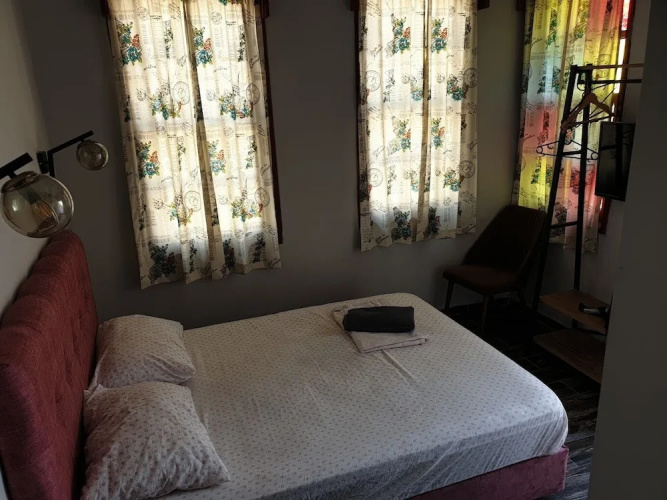 Callisto Pub & Kitchen & Hotel