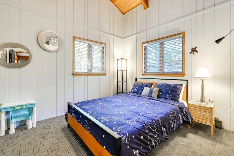 Gorgeous Bushkills Lodge w/ Pool Access! — фото 5