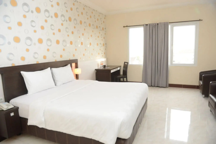 Hotel 88 Diponegoro — фото 2