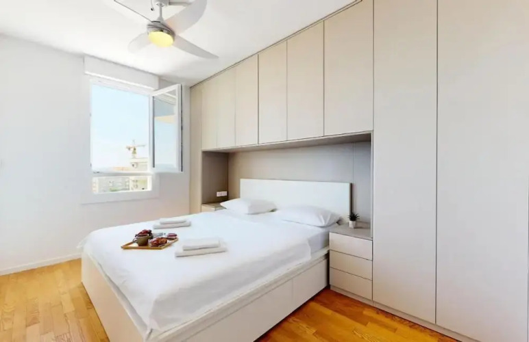 Mika's 2-Bedroom Seaview Flat & Parking — фото 2