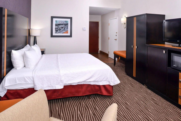 Hampton Inn Springfield — фото 5