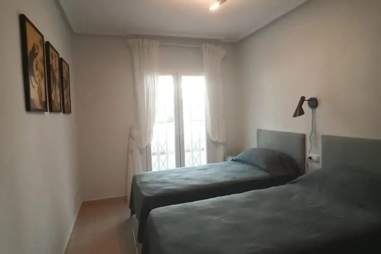 2 Bed Apt - Close To Beach - Pool - Balcony — фото 2