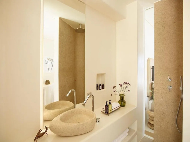 White Pebble Suites — фото 4