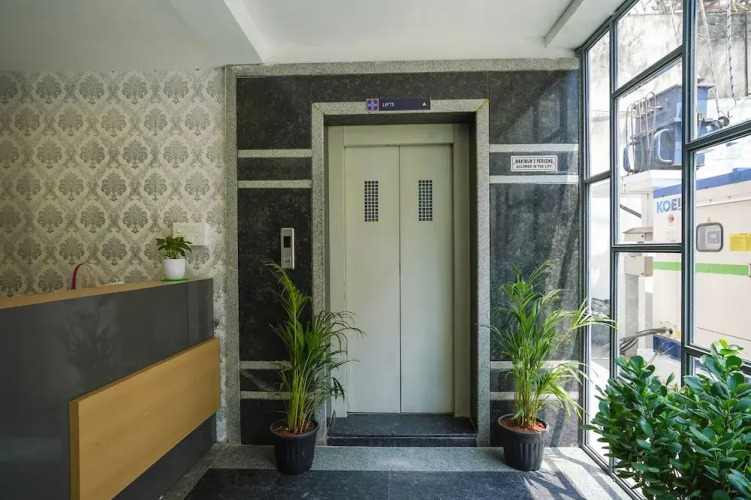 FabHotel Serenity