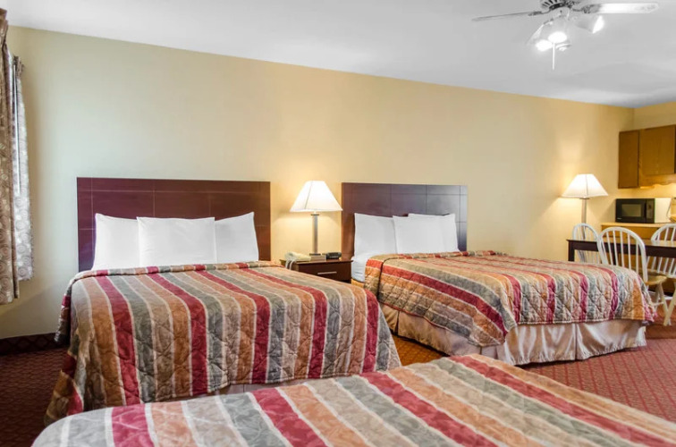 Rodeway Inn & Suites — фото 3