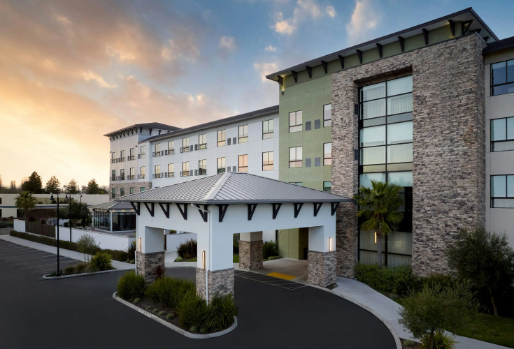 Hotel Centro Sonoma Wine Country, Tapestry Collection Hilton