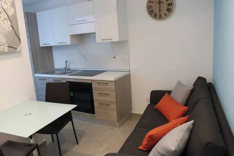 Seafront Studio Apartment — фото 3