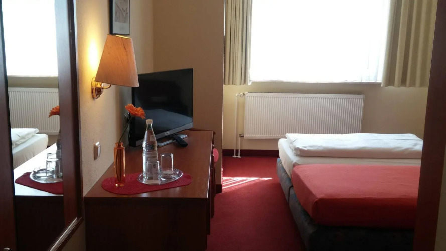 Hotel Berliner Ring — фото 2
