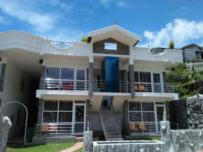 Fortune Retreats