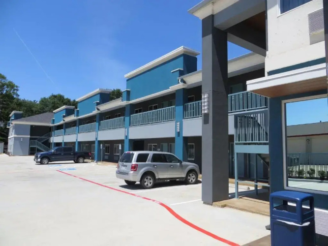 Hotel Blue - Woodlands