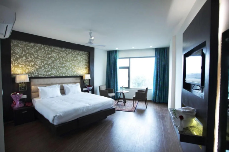 Lemon Tree Hotel, Katra — фото 4