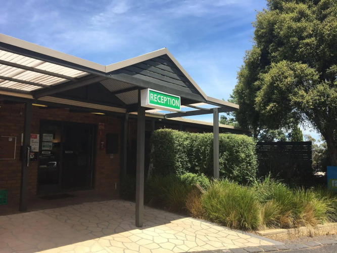 Airport Tourist Village Melbourne