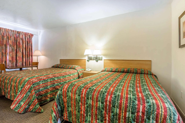 Rodeway Inn Magic Mountain Area — фото 5