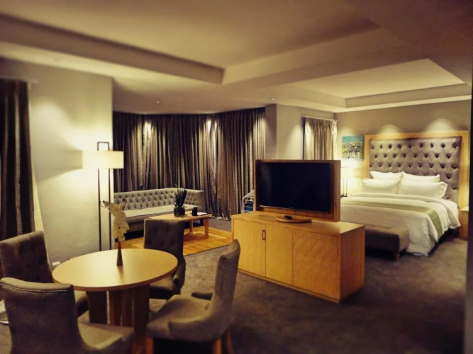 Grand Palace Hotel