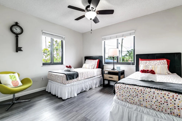 2 Bed2 Bath House with Backyard Jacuzzi — фото 4