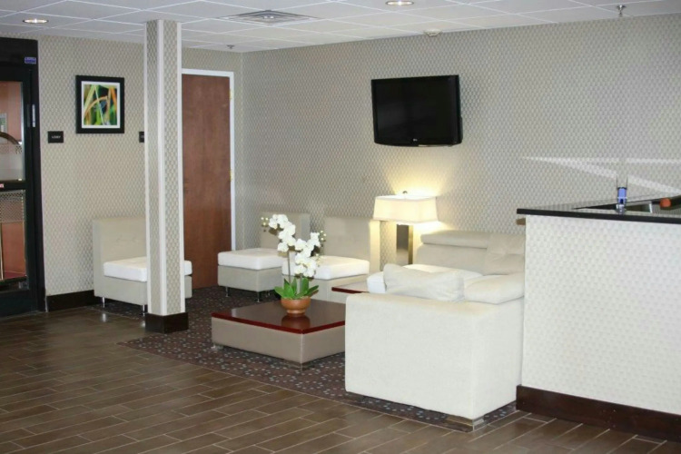 Hampton Inn Williamston — фото 2