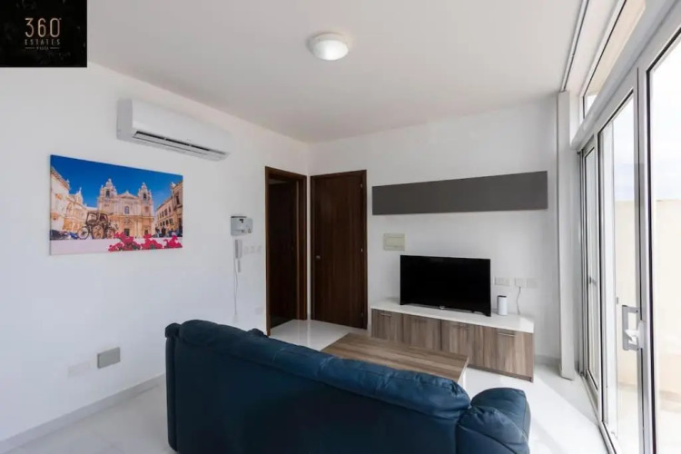 Comfy sofa, Super Penthouse with comfortable BED 360 Estates — фото 2