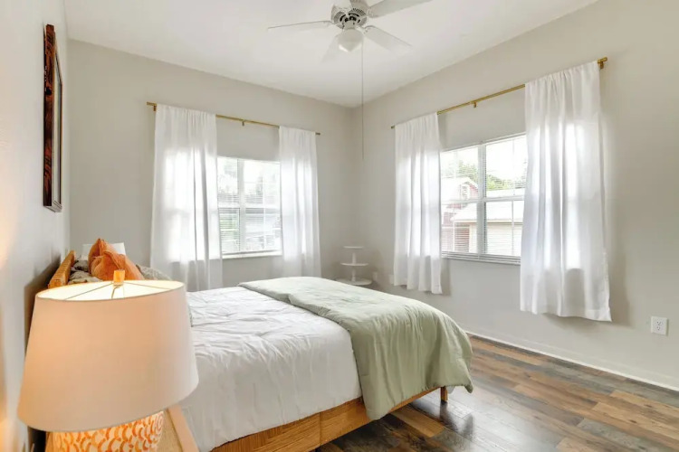 Explore Dtwn Crystal River: Walkable Duplex Unit — фото 5