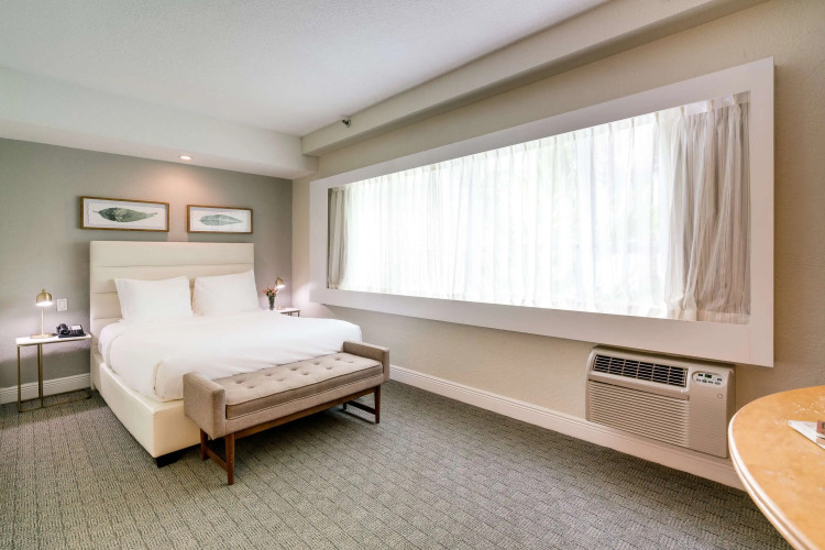 Crest Hotel Suites — фото 3