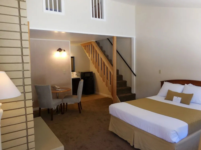 Iron Horse Inn — фото 3