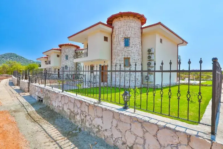 Kuytu Kas Homes