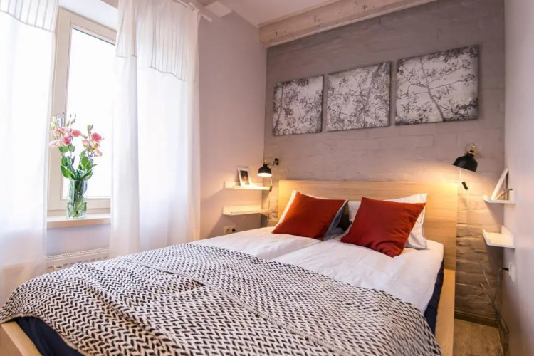 Sunny and compact apartment — фото 2