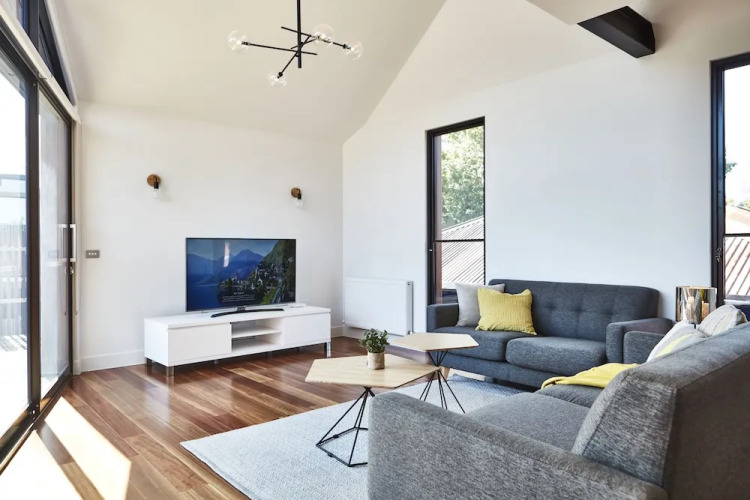 3 Level Architecturally Designed House — фото 3