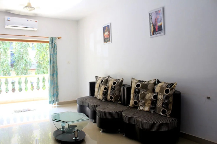 Spacious Fully AC Apartment - CM040 — фото 2