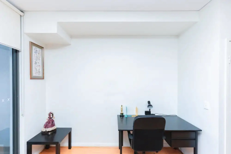 Spacious Two-Storey Home — фото 3