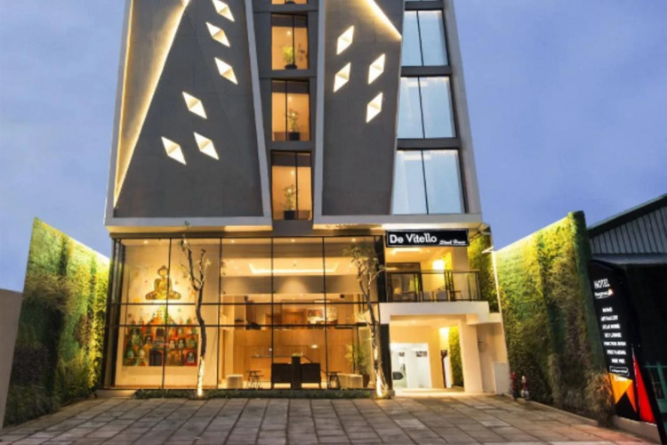 Yellow Star Ambarukmo Hotel