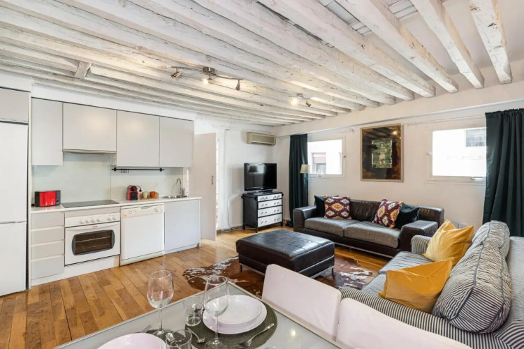 BNBHolder Charming Duplex Attic SOL — фото 4