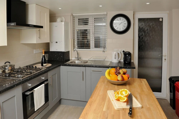 Select Serviced Accommodation - Canal Walk — фото 4