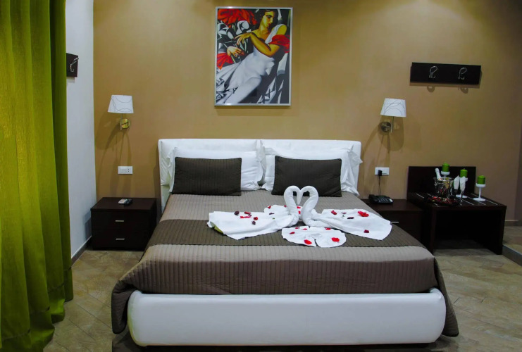 Mia Suites