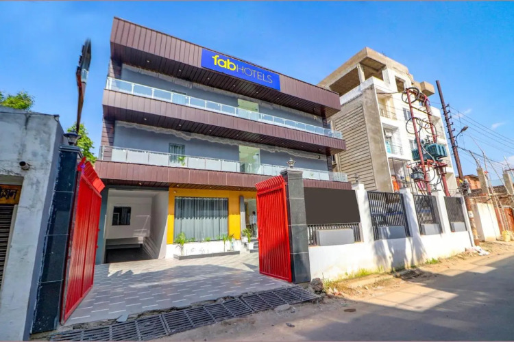 FabHotel The Shashi