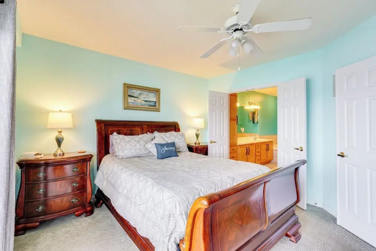 5th-floor Lakefront Condo: Elevator + Pool Access! — фото 4