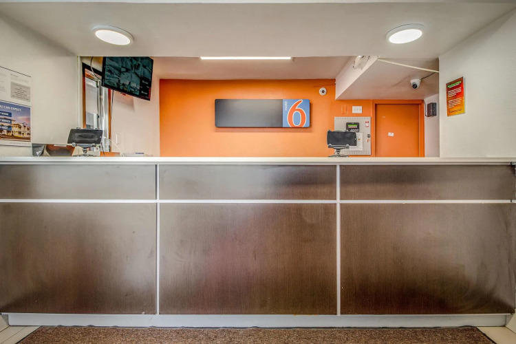 Motel 6 Conroe, TX — фото 5