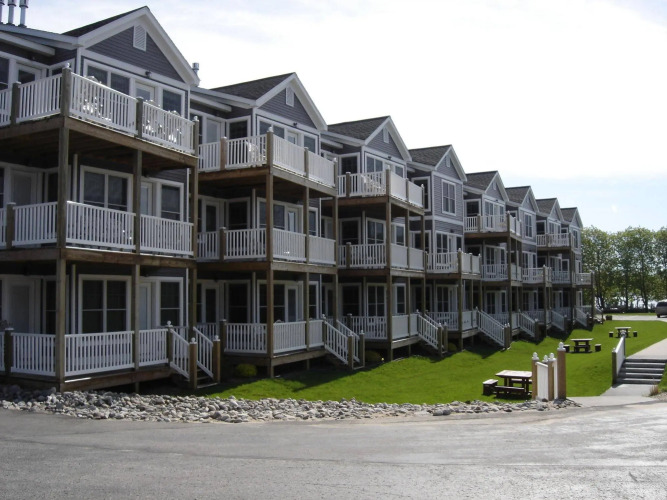 Harbor Lights Resort