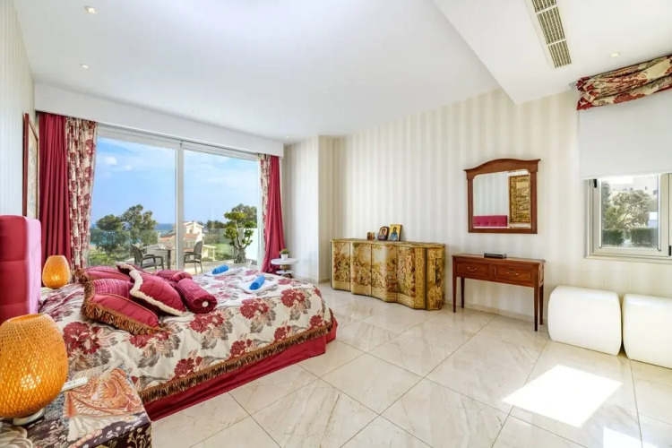 Lombardi Seafront Villa — фото 3