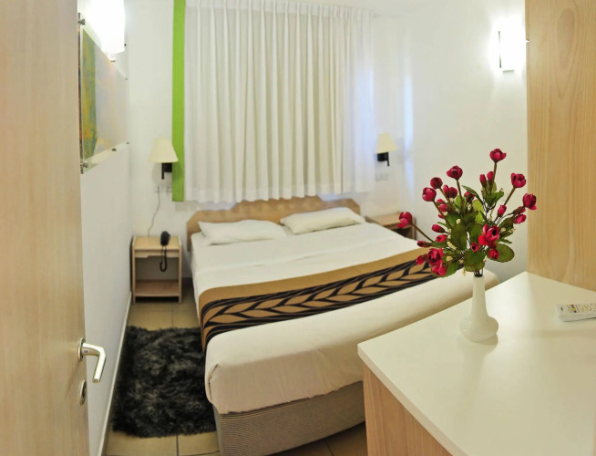 Tzuba Hotel