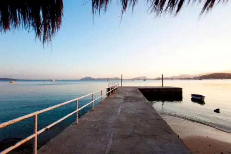 Modern marina seafront apartment — фото 4