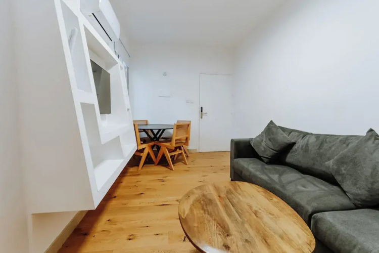 Larnaca Beach Bliss Apartment — фото 2