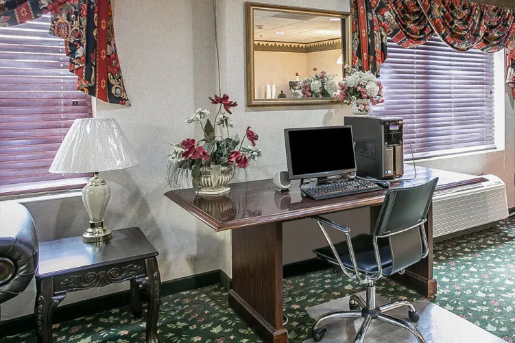 Rodeway Inn & Suites — фото 4