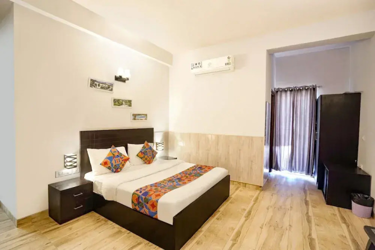 Fabhotel Vraj Inn — фото 4