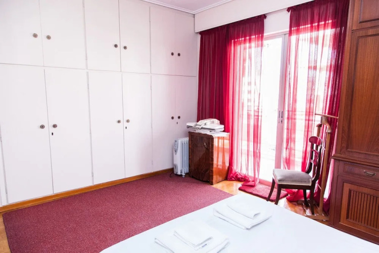 Elegant  Spacious Marousi Apt — фото 4