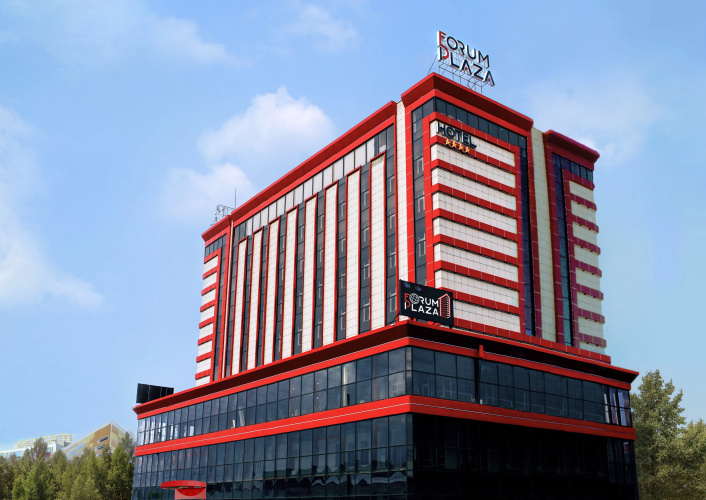Отель Forum Plaza