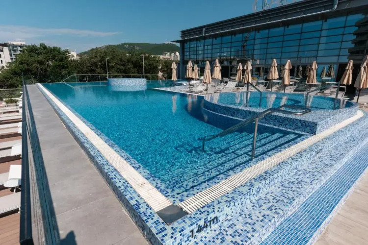 Отель Eurostars Queen of Montenegro