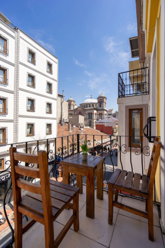 Pi Home & Apartments