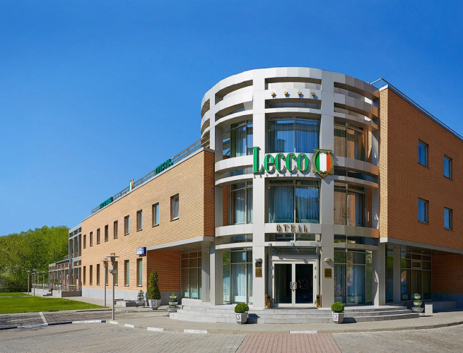 Отель Лекко