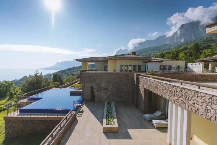 Отель Крымский Бриз Hotel & Villas