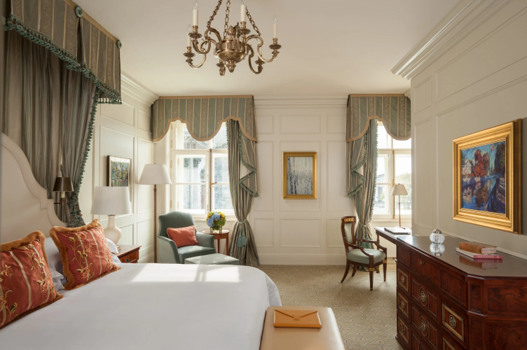 Фотография номера гостиницы Отель Four Seasons Lion Palace